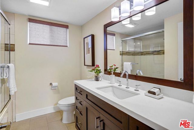 1100 N Beverly Glen Boulevard, Los Angeles, CA 90077