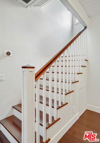 1100 N Beverly Glen Boulevard, Los Angeles, CA 90077