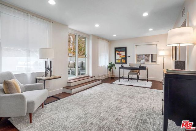 1100 N Beverly Glen Boulevard, Los Angeles, CA 90077