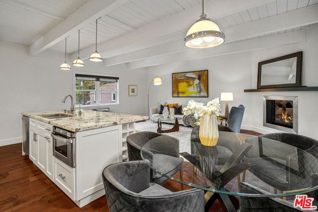 1100 N Beverly Glen Boulevard, Los Angeles, CA 90077