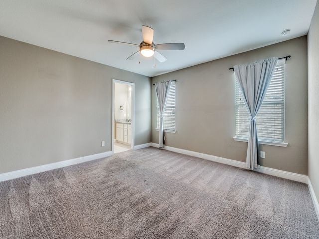 2612 Wayne Avenue, Aubrey, TX 76227