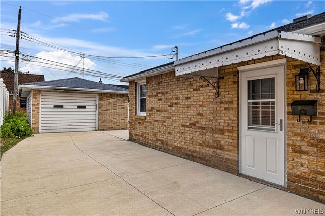 28 Parkview Terrace, Cheektowaga, NY 14225