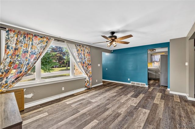 28 Parkview Terrace, Cheektowaga, NY 14225