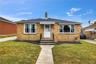 28 Parkview Terrace, Cheektowaga, NY 14225