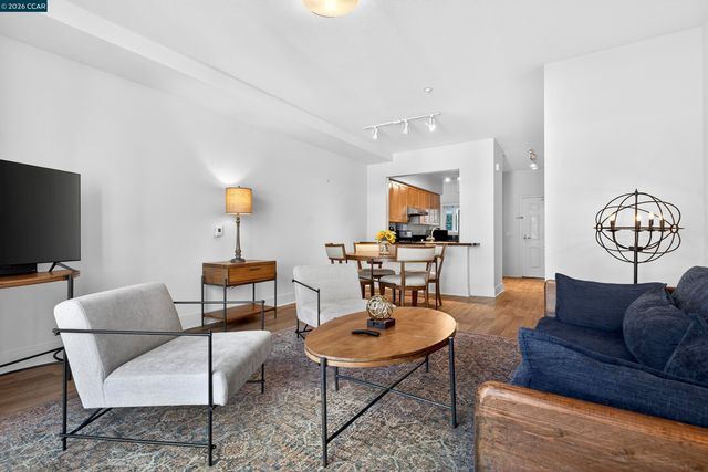 1517 Brunswig Ln, Emeryville, CA 94608