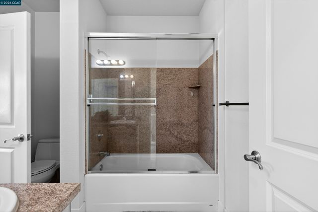 1517 Brunswig Ln, Emeryville, CA 94608