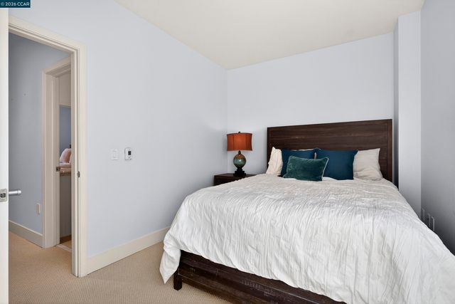 1517 Brunswig Ln, Emeryville, CA 94608