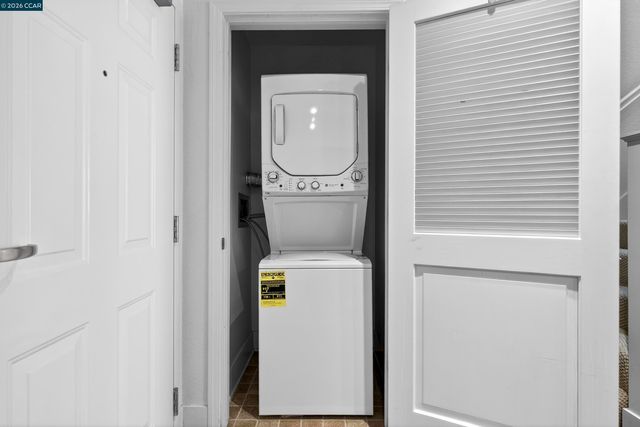 1517 Brunswig Ln, Emeryville, CA 94608