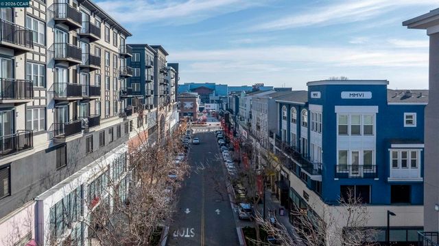 1517 Brunswig Ln, Emeryville, CA 94608