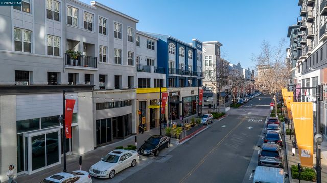 1517 Brunswig Ln, Emeryville, CA 94608