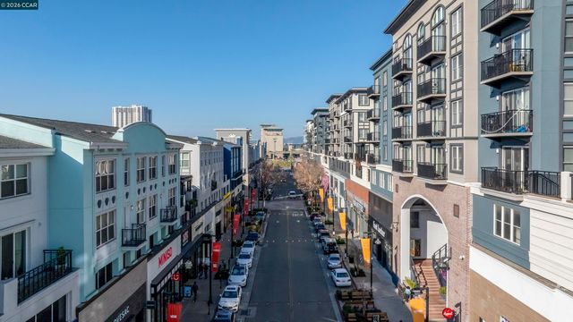 1517 Brunswig Ln, Emeryville, CA 94608