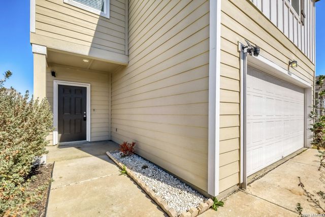 5247 Hickory Pl, San Antonio, TX 78222