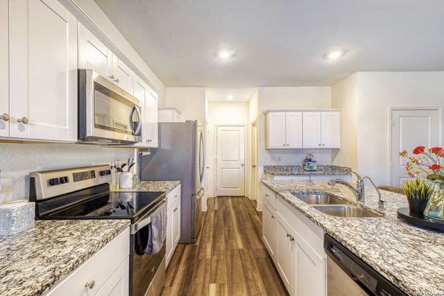 5247 Hickory Pl, San Antonio, TX 78222