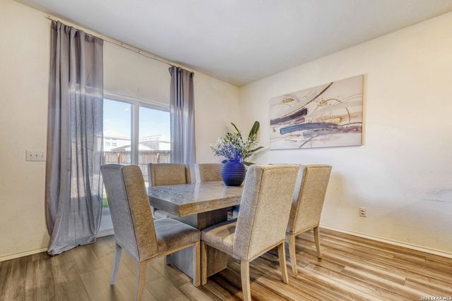 5247 Hickory Pl, San Antonio, TX 78222