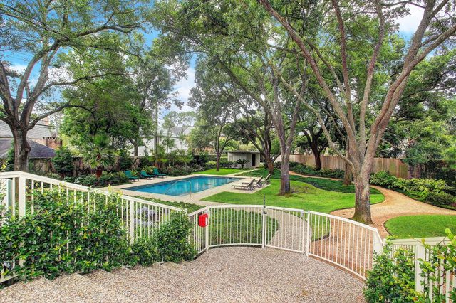 3711 San Felipe Street 10C, Houston, TX 77027