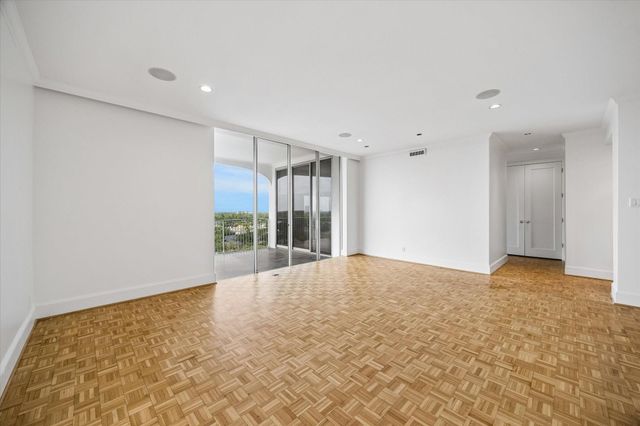 3711 San Felipe Street 10C, Houston, TX 77027