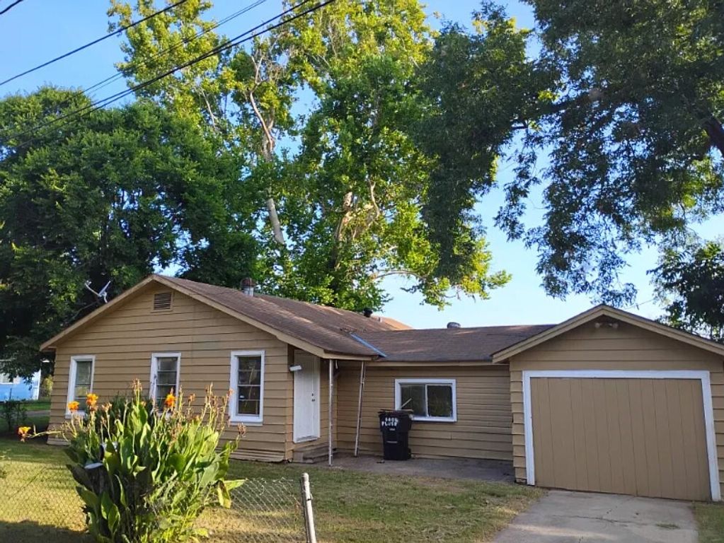 401 Berry Street, Bossier City, LA 71111