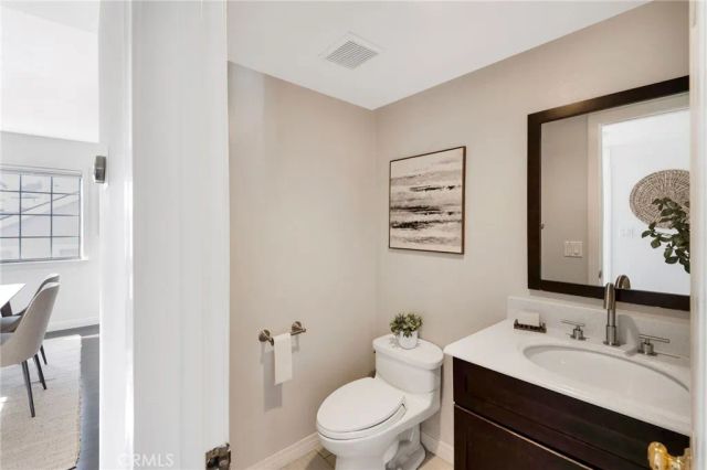 105 N Broadway E, Redondo Beach, CA 90277