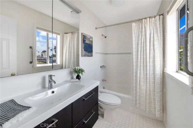 105 N Broadway E, Redondo Beach, CA 90277