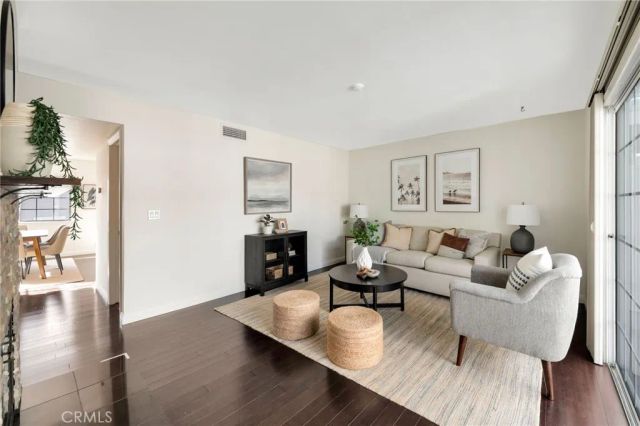 105 N Broadway E, Redondo Beach, CA 90277