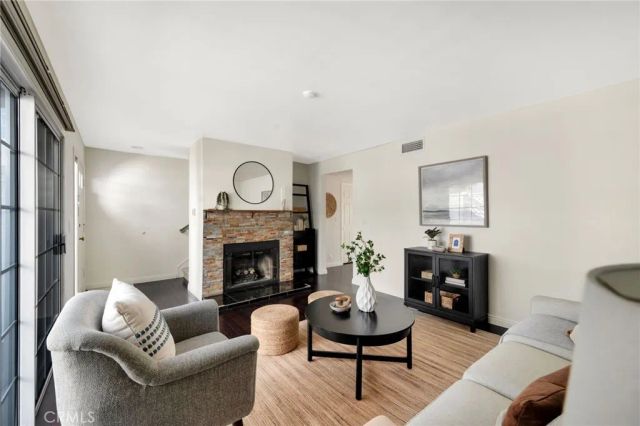 105 N Broadway E, Redondo Beach, CA 90277