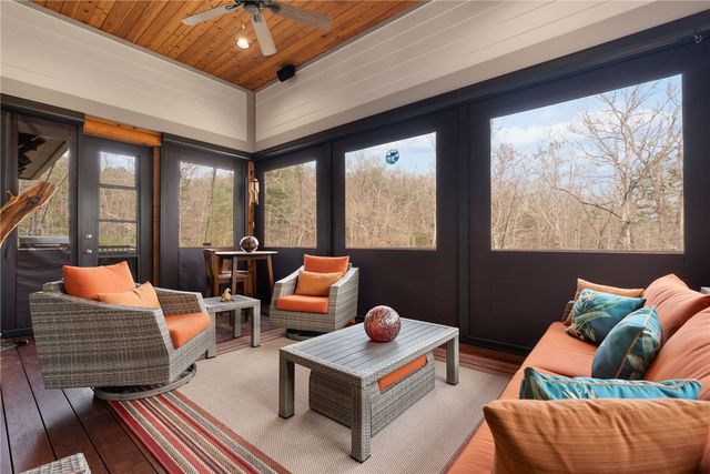 435 Shimmering Water Lane, Salem, SC 29676