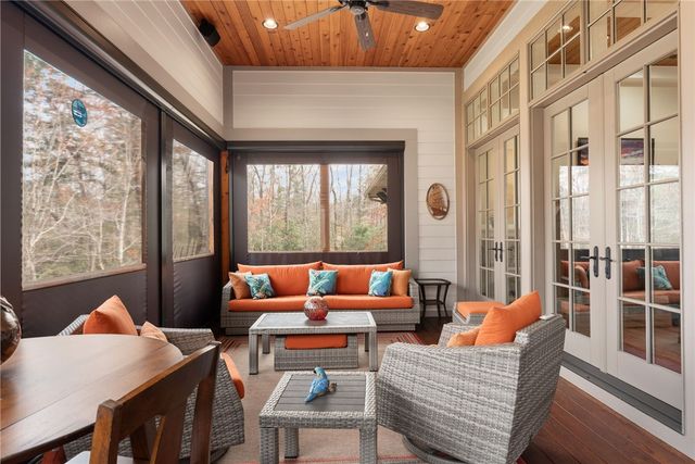 435 Shimmering Water Lane, Salem, SC 29676