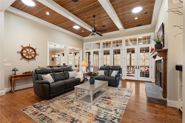 435 Shimmering Water Lane, Salem, SC 29676