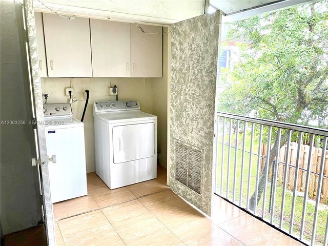 464 NE 210th Cir Ter 201-10A, Miami, FL 33179