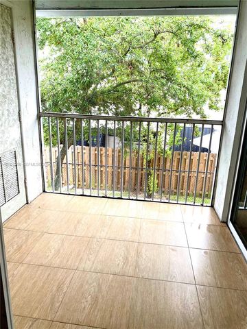 464 NE 210th Cir Ter 201-10A, Miami, FL 33179