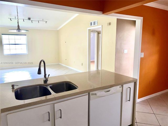 464 NE 210th Cir Ter 201-10A, Miami, FL 33179