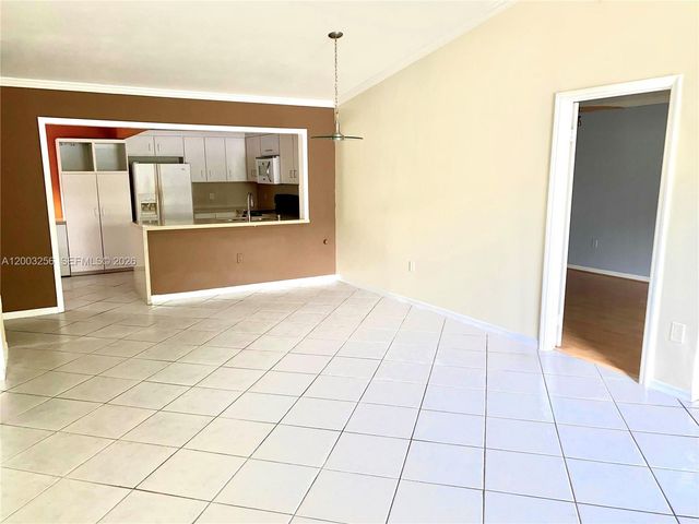 464 NE 210th Cir Ter 201-10A, Miami, FL 33179