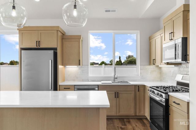 162 W Allspice Ct, Kuna, ID 83634