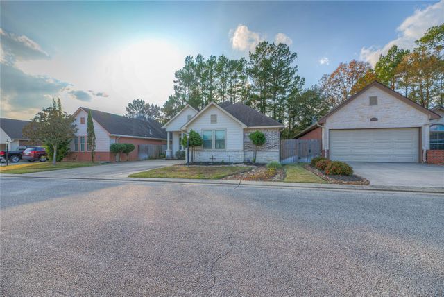 106 Sunshine Lane, Livingston, TX 77351