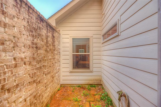 106 Sunshine Lane, Livingston, TX 77351