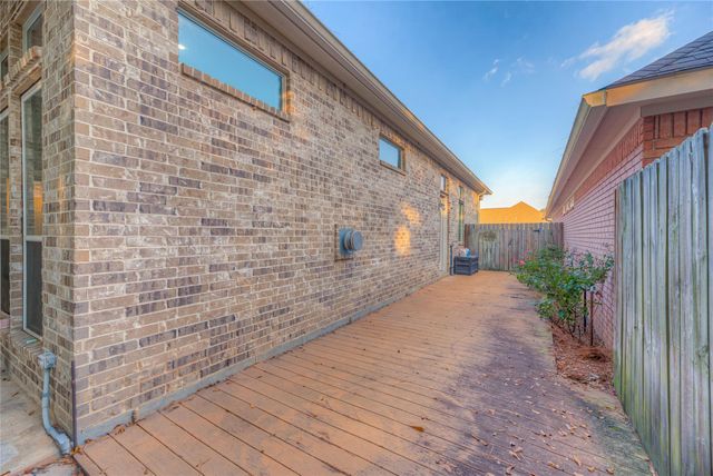 106 Sunshine Lane, Livingston, TX 77351