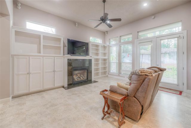 106 Sunshine Lane, Livingston, TX 77351