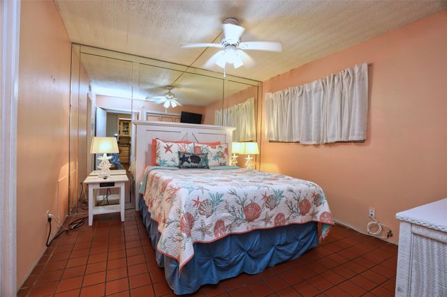 7310 Seawall Boulevard 206, Galveston, TX 77551