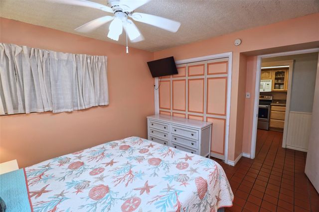 7310 Seawall Boulevard 206, Galveston, TX 77551