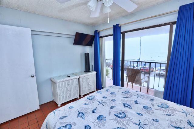 7310 Seawall Boulevard 206, Galveston, TX 77551