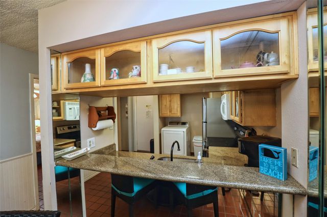 7310 Seawall Boulevard 206, Galveston, TX 77551