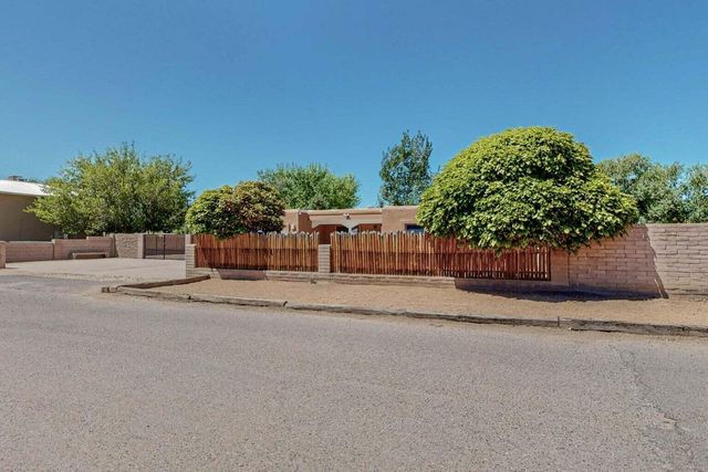 501 Calle Del La Angel, Bernalillo, NM 87004