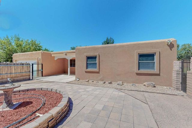 501 Calle Del La Angel, Bernalillo, NM 87004