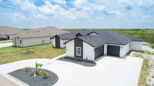 4025 Ranch Lake Dr, Corpus Christi, TX 78413