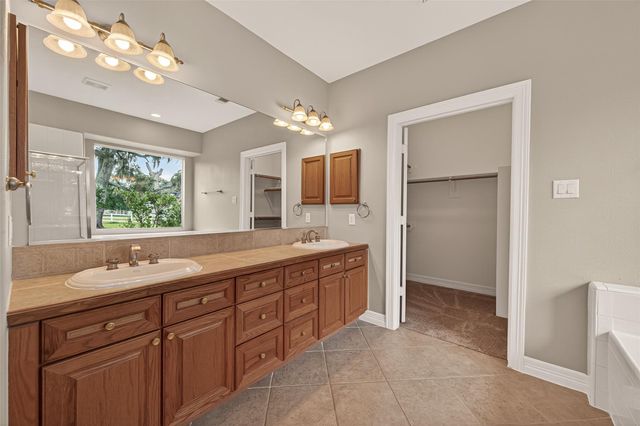 1118 Indian Ridge, Rosharon, TX 77583