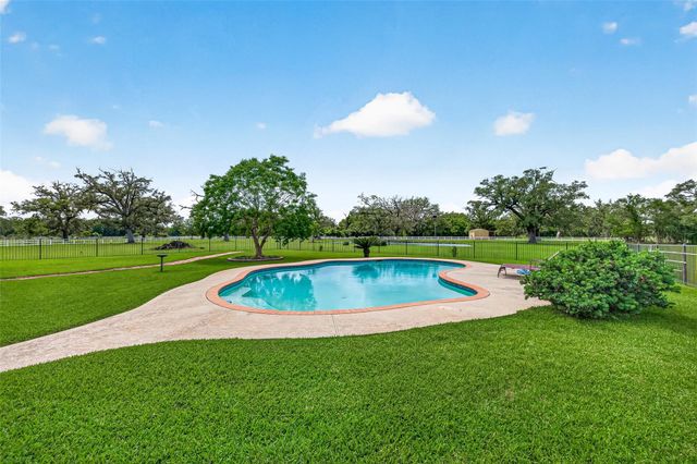 1118 Indian Ridge, Rosharon, TX 77583