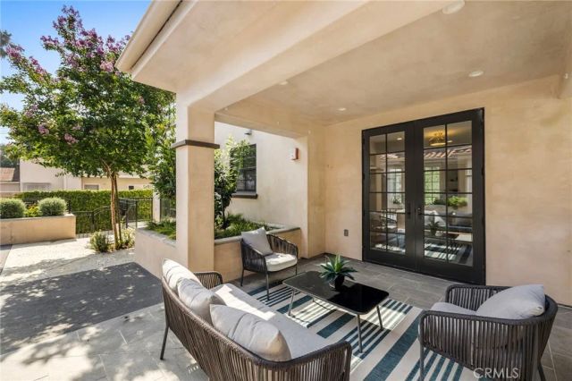 1976 Huntington Drive, South Pasadena, CA 91030