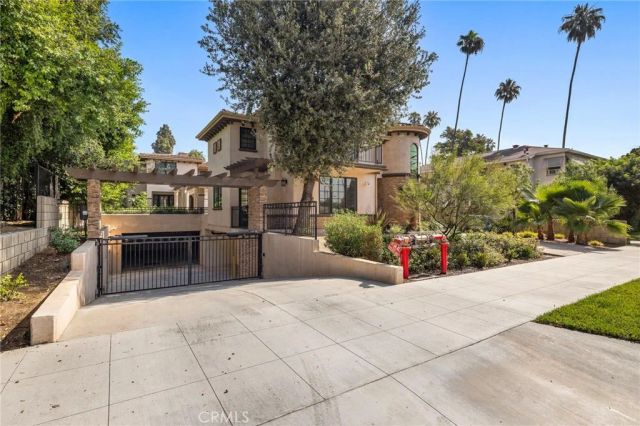 1976 Huntington Drive, South Pasadena, CA 91030