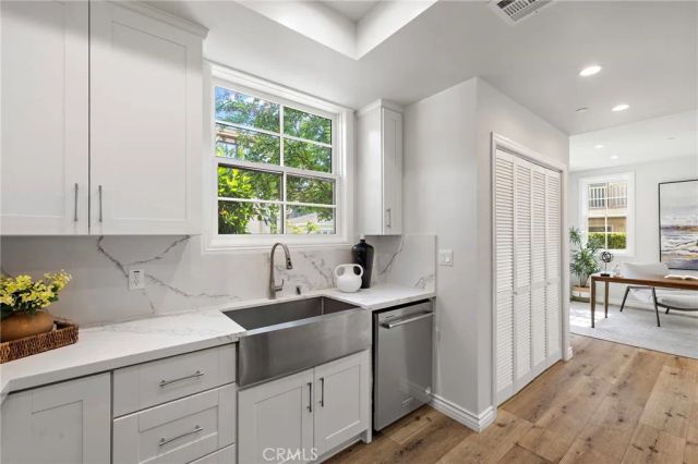 1976 Huntington Drive, South Pasadena, CA 91030