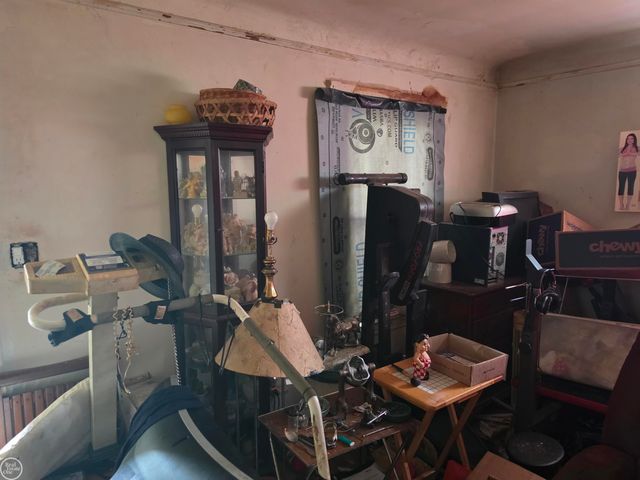 21801 MIDWAY Avenue, Southfield, MI 48075